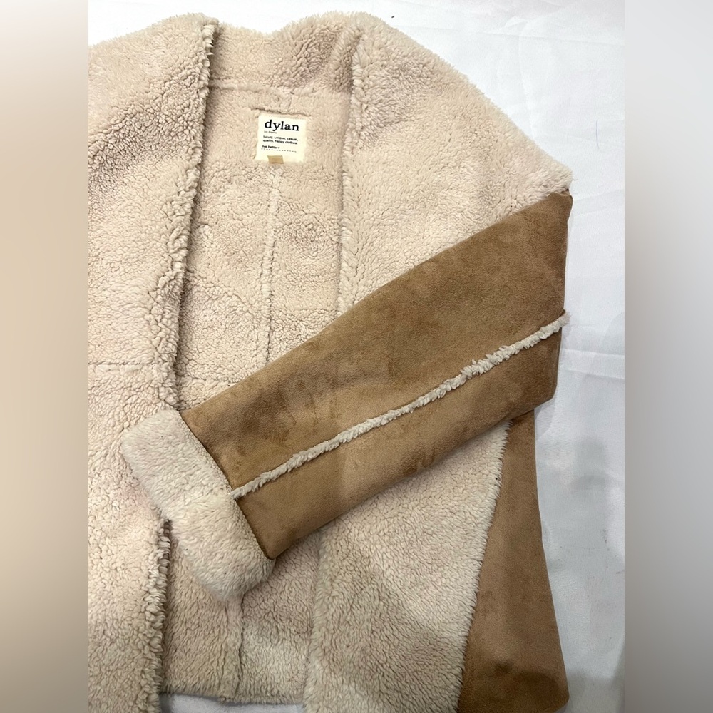 Dylan Tan and Cream Shearling Jacket - Picture 3 of 5